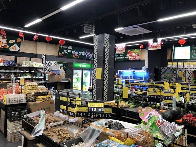 西湖朝阳小区门口生鲜超市转让位置绝杀！