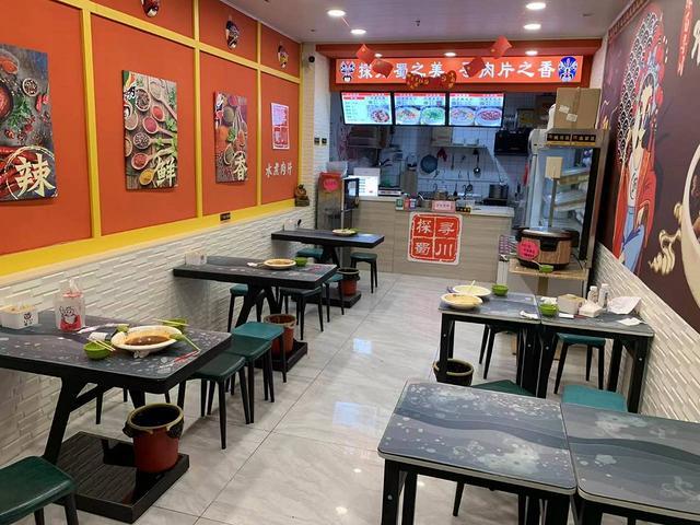 B972一丛台区稽山新天地美食街的餐饮店转让，位置很好