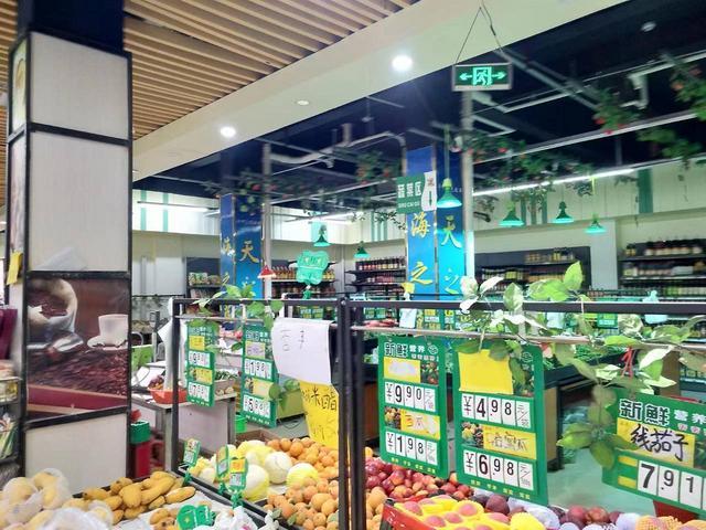 （声迅传媒）界首泉阳镇镇中心营业中大型超市转让，