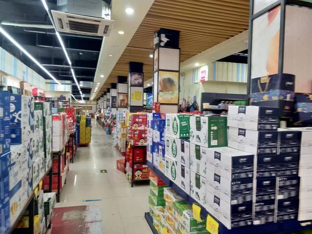 （声迅传媒）界首泉阳镇镇中心营业中大型超市转让，
