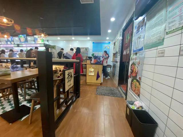 6562（铺联邦）安宁大学城围绕知名餐饮店整体转让