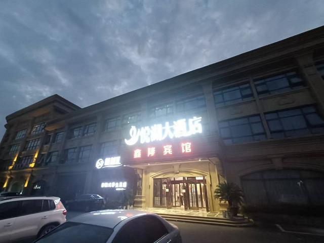 东湖景区文化广场大型酒店2楼出租或整体转让