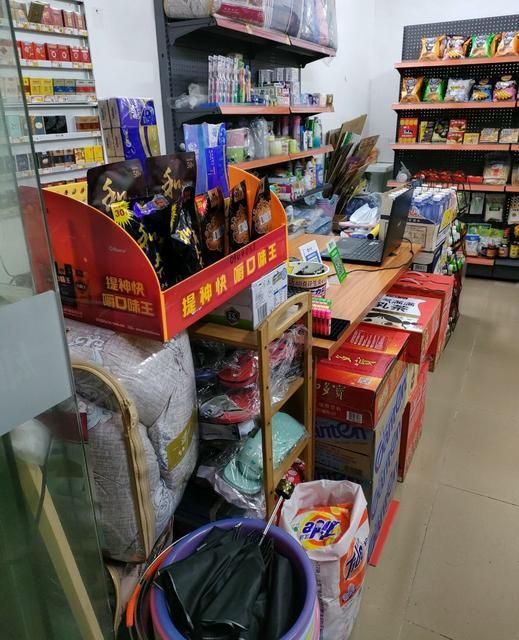 深圳龙岗南联园区内独家便利店，五万带货整转