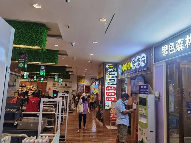 长安区大型商场出口45平品牌餐饮店位置优越
