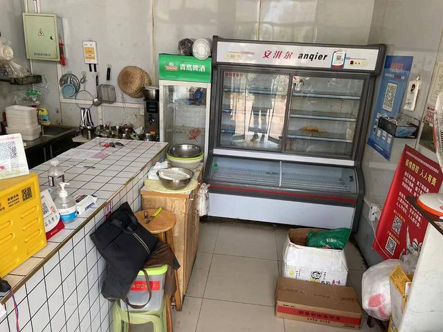 蟠桃八期附近营业三年多小吃店转让，随意考察店铺