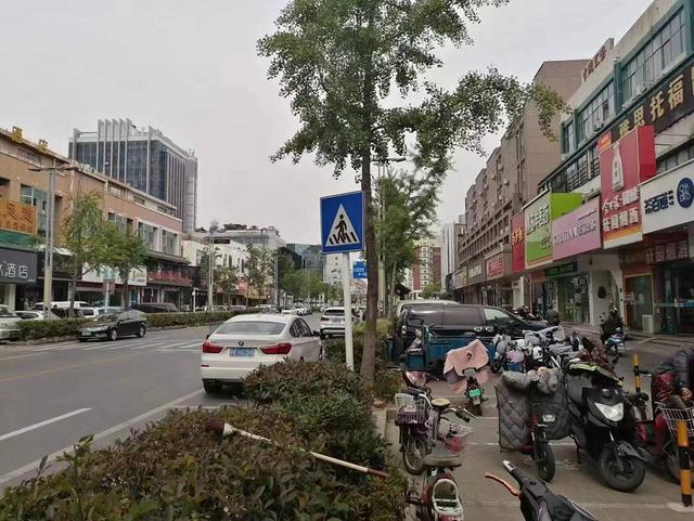 望月路主街700平餐饮店转让