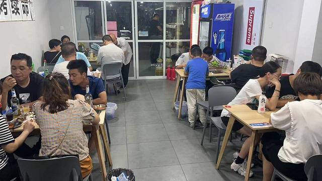 特价转营业中餐饮店 3.2万 诚意可谈