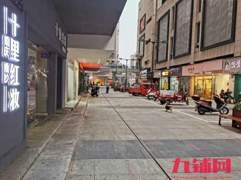 （急转）资阳梅西步行街111平婚庆店个人诚转