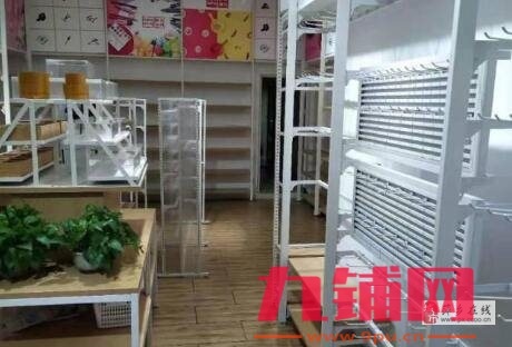 安源第三医院对面精品店转让（可空转）