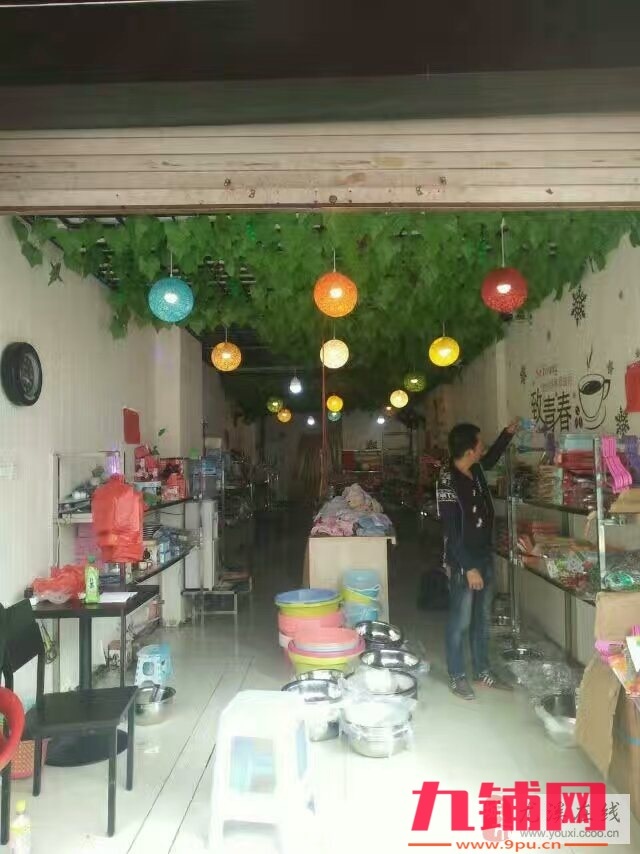 【店铺转租】城关南门菜市场边上，实验幼儿园对面，店铺面积有40多平方